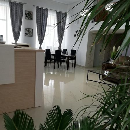 Hotel Holiday Victoria Viktóriaváros Kültér fotó