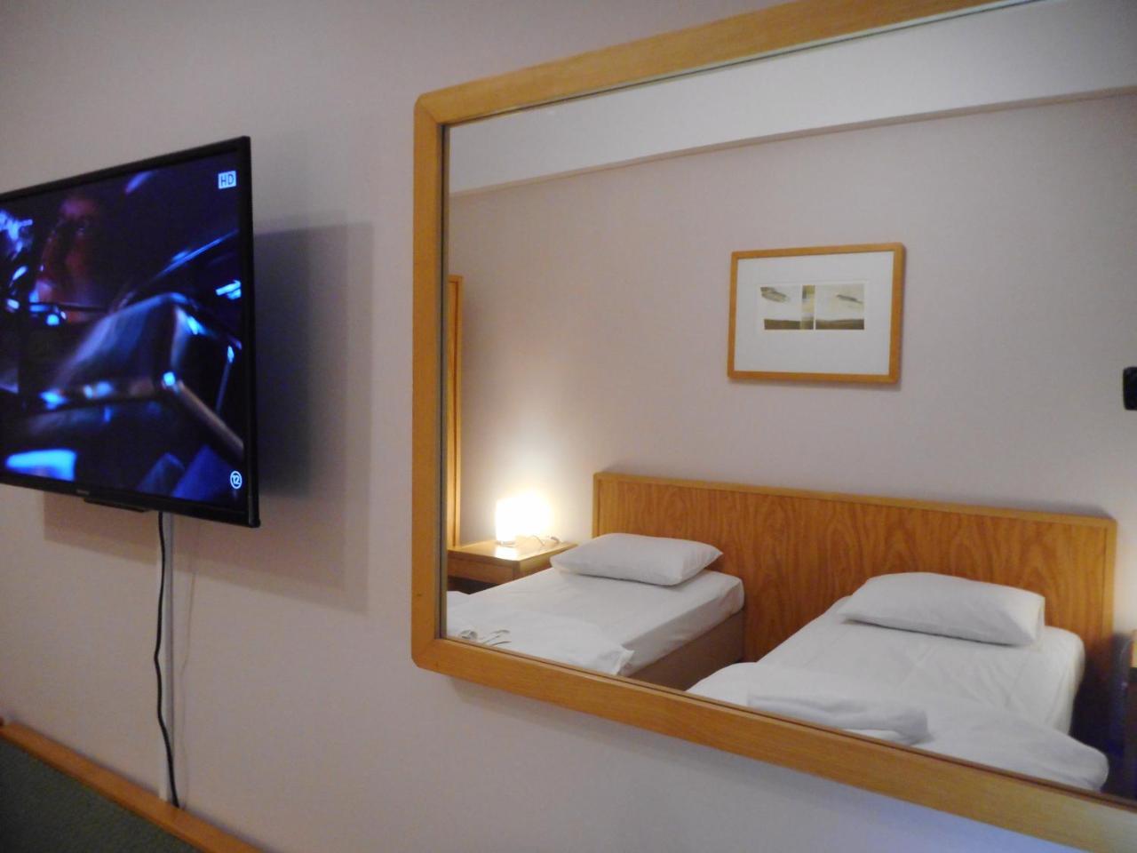 Hotel Holiday Victoria Viktóriaváros Kültér fotó